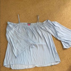 Vince Camuto Cold Shoulder Top Size Small
